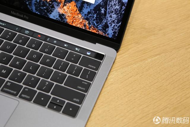 新MacBook Pro最速上手：Touch Bar交互帅到没朋友